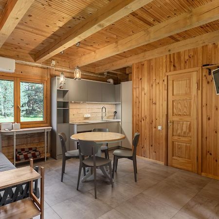 Roze Guest Houses Sklandas Bernāti Екстериор снимка