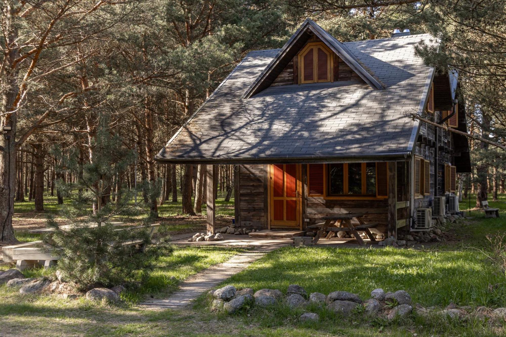 Roze Guest Houses Sklandas Bernāti Екстериор снимка