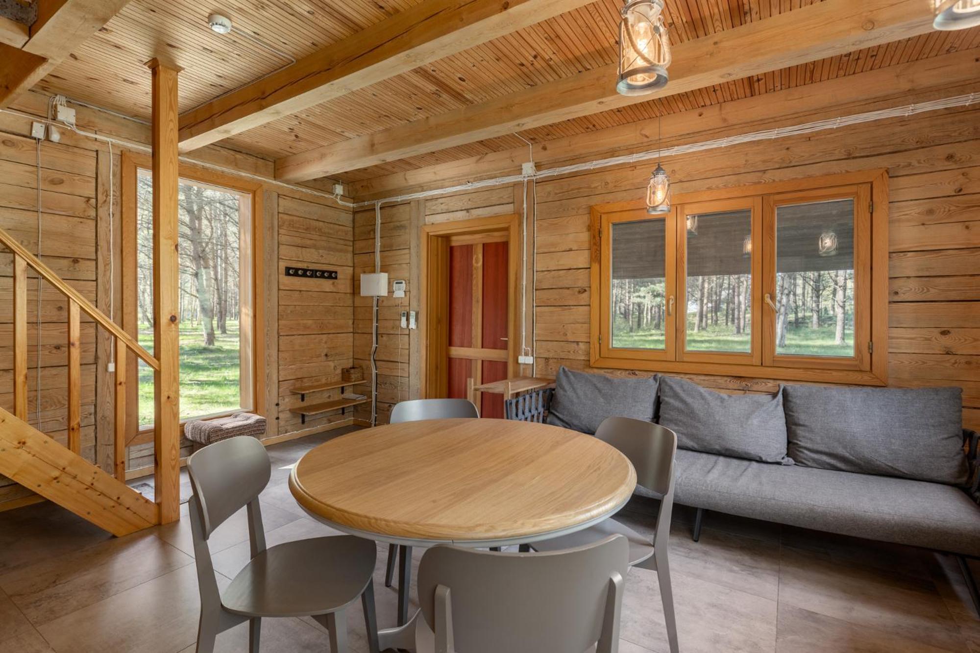 Roze Guest Houses Sklandas Bernāti Екстериор снимка