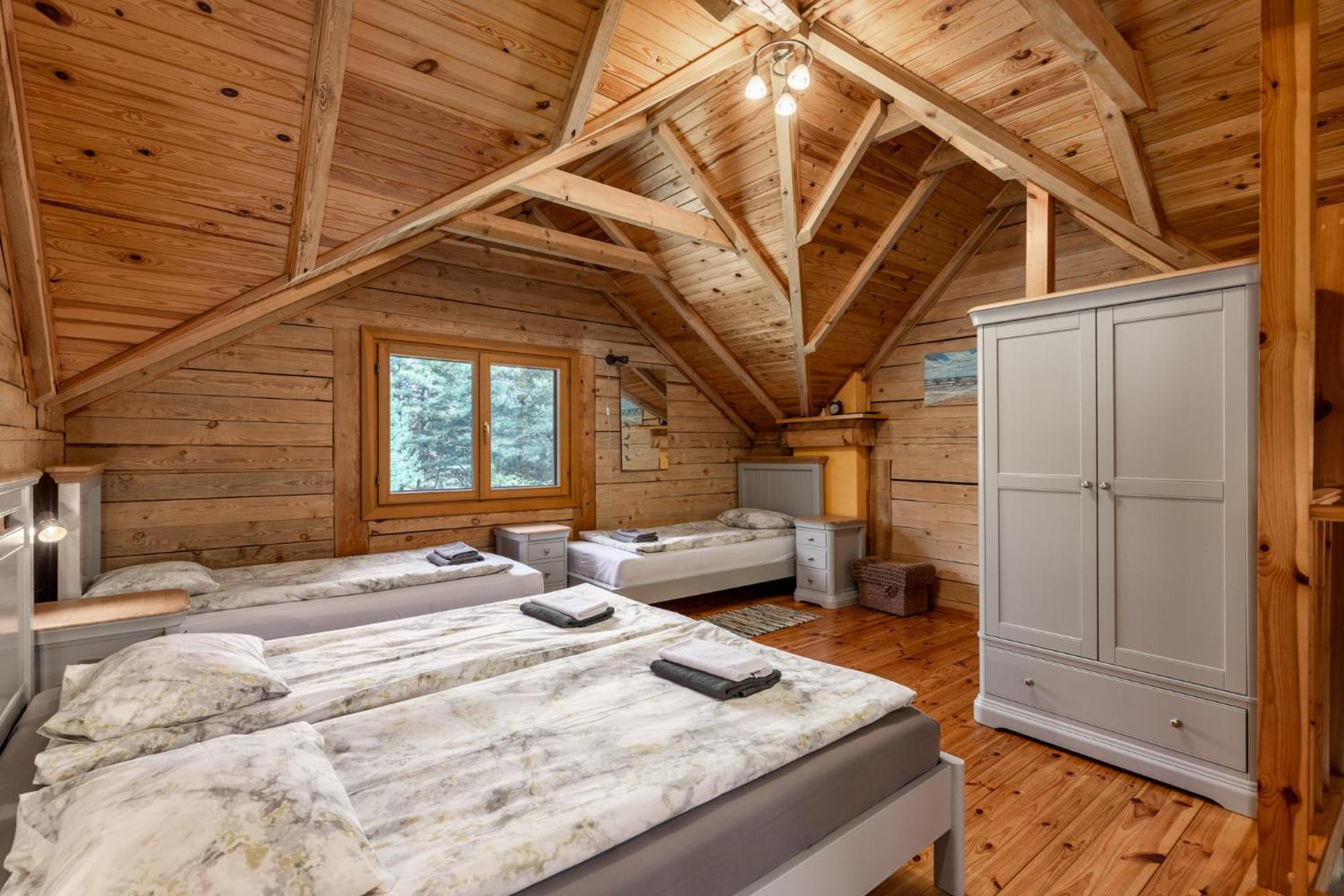 Roze Guest Houses Sklandas Bernāti Екстериор снимка