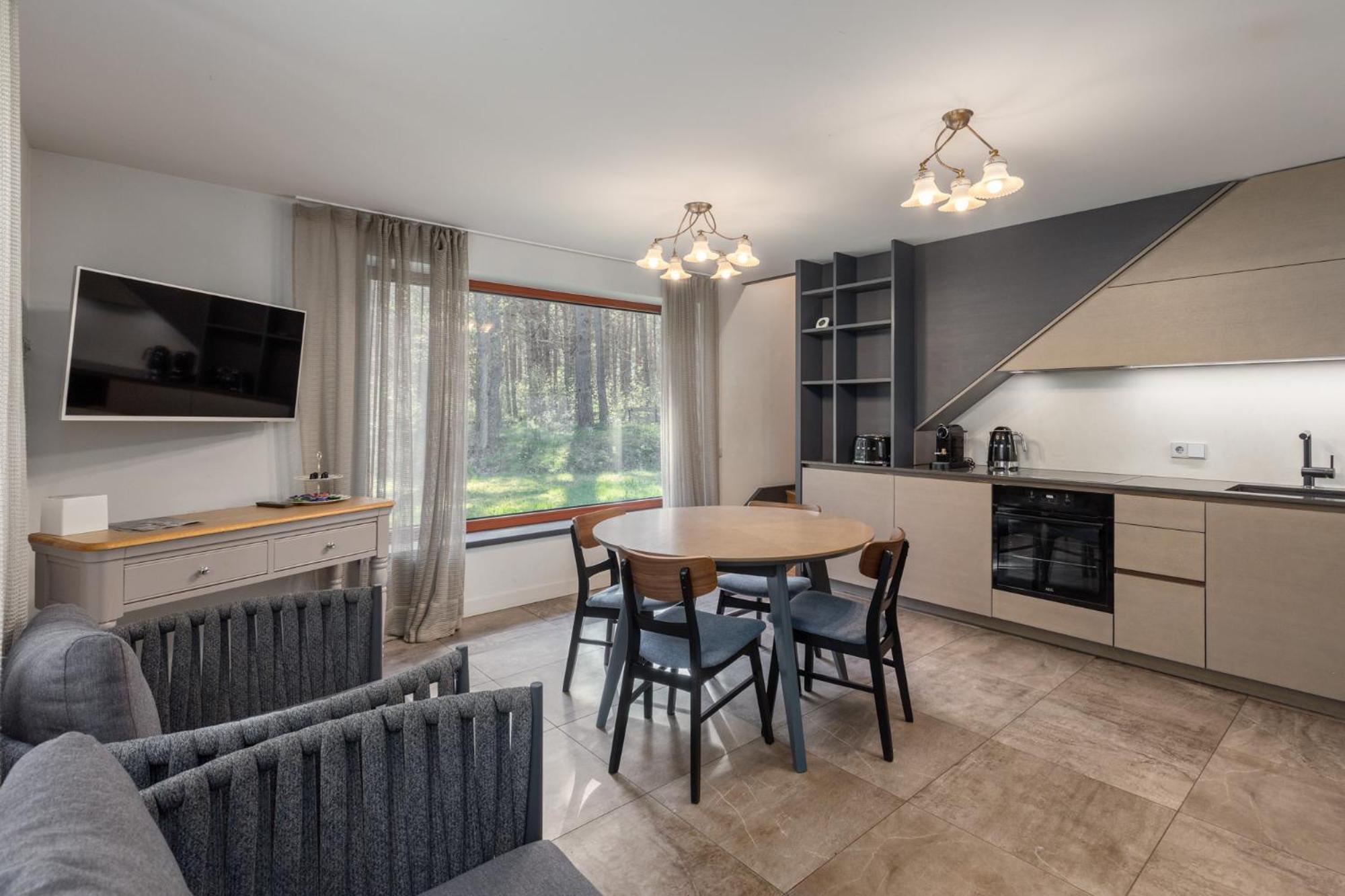 Roze Guest Houses Sklandas Bernāti Екстериор снимка